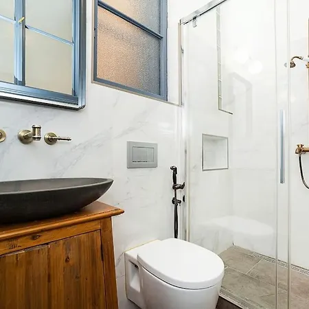 Designed Spacious Flat With 2 Bedroms And Balcony Daire Prag