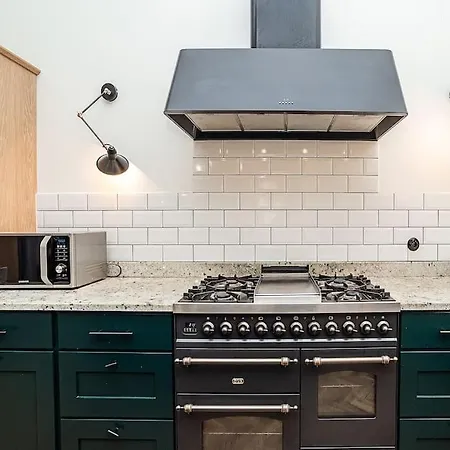 Designed Spacious Flat With 2 Bedroms And Balcony Daire *